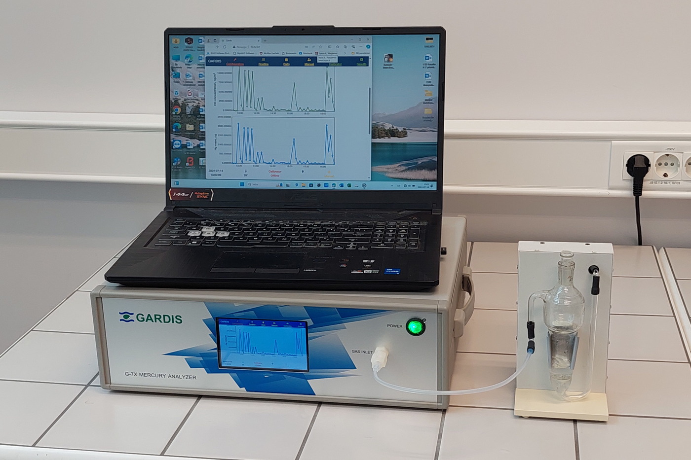 Analysis of liquids with accessories GA513. (A PC is an illustration, not included)